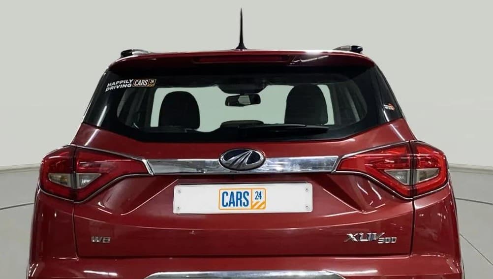 2020 Mahindra XUV300 W8 1.2 PETROL, Petrol, Manual, 21,642 km, Rear Windshield