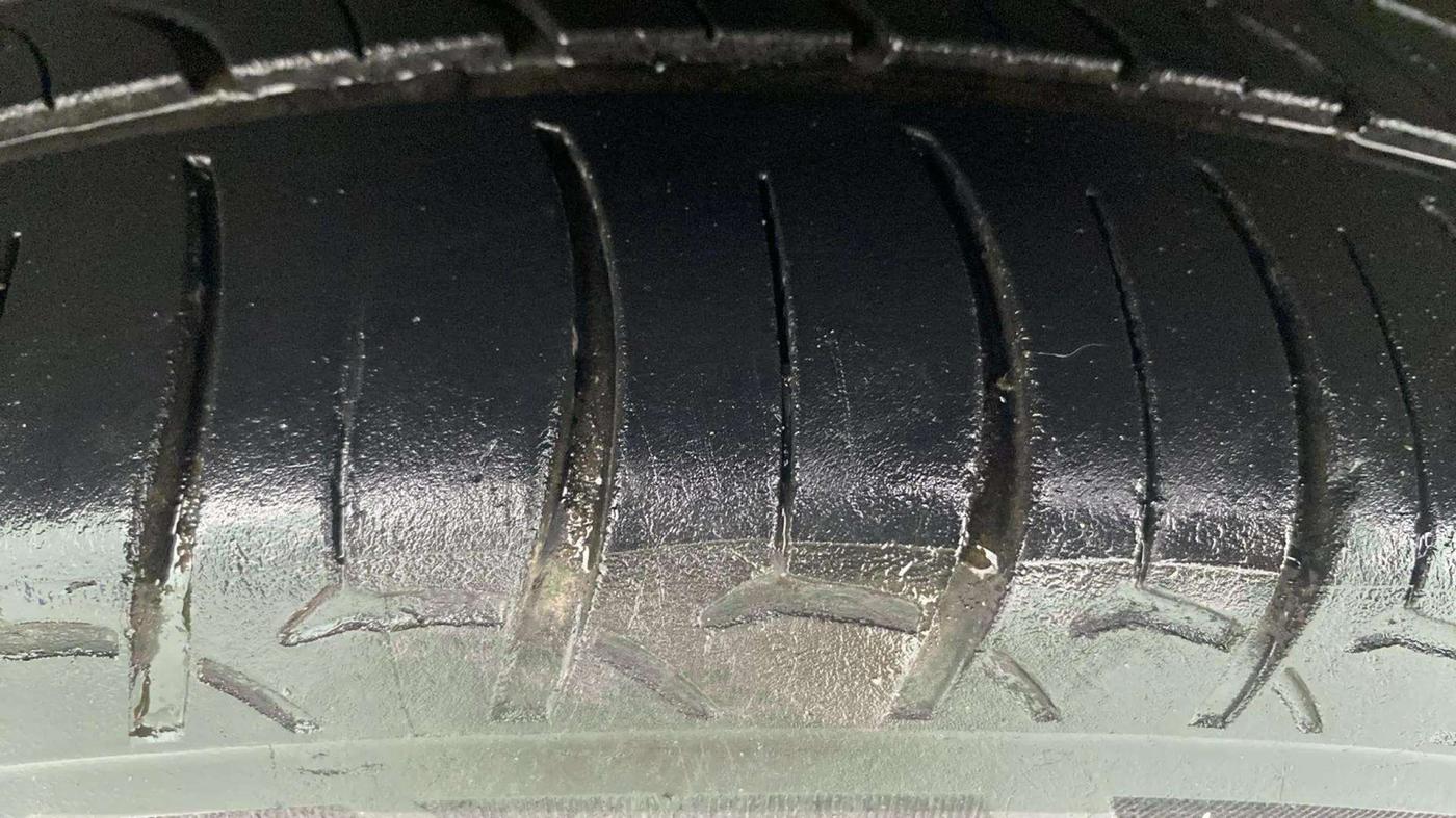 2019 Hyundai Verna 1.6 VTVT SX, Petrol, Manual, 79,165 km, Left Front Tyre Tread