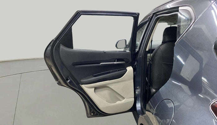 2023 KIA SONET HTX 1.0 IMT, Petrol, Manual, 8,942 km, LHS Rear Door