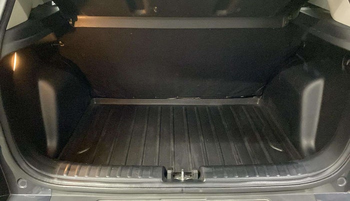 2023 KIA SONET HTX 1.0 IMT, Petrol, Manual, 8,942 km, Boot Inside
