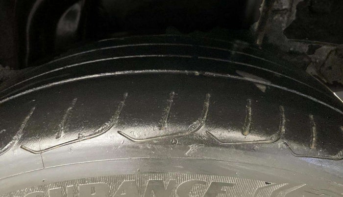 2023 Hyundai Verna SX 1.5 VTVT IVT, Petrol, Automatic, 25,060 km, Left Rear Tyre Tread