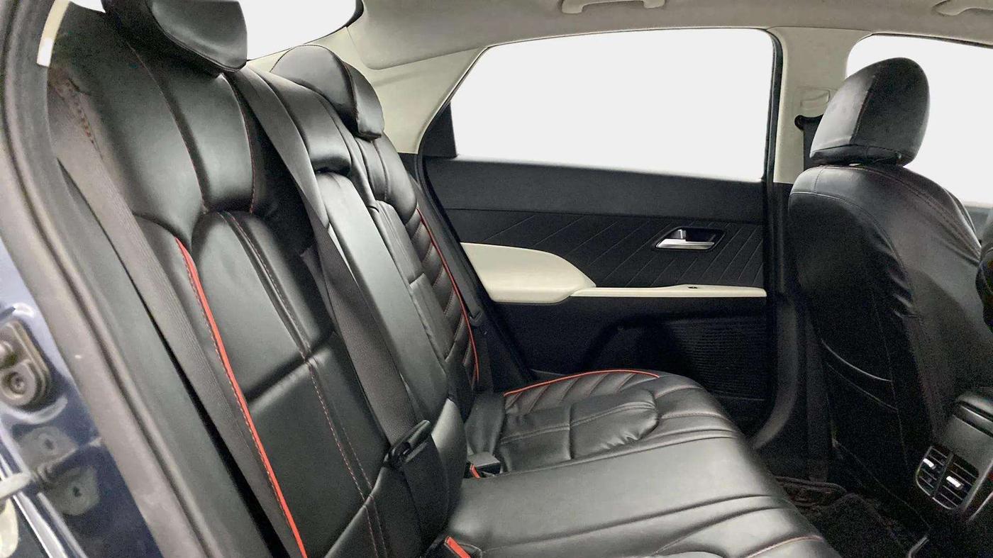 2023 Hyundai Verna SX 1.5 VTVT IVT, Petrol, Automatic, 25,193 km, Right Side Rear Door Cabin