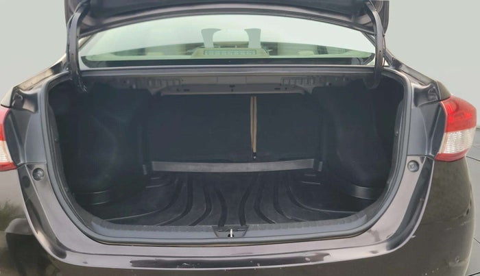 2018 Toyota YARIS V CVT, Petrol, Automatic, 1,33,567 km, Boot Open Zoomed View