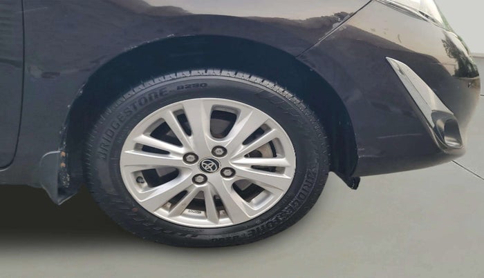 2018 Toyota YARIS V CVT, Petrol, Automatic, 1,33,567 km, Right Front Wheel