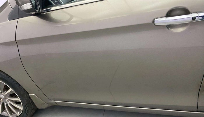 2019 Maruti Ciaz ALPHA 1.5 SHVS PETROL, Petrol, Manual, 43,377 km, Front passenger door - Paint minor damage