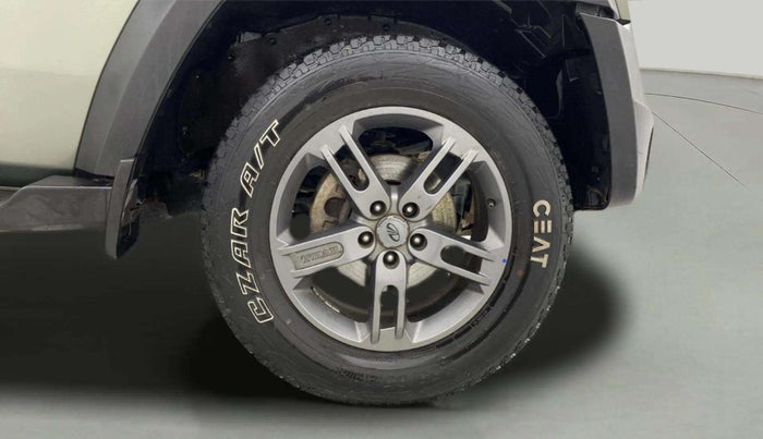 2021 Mahindra Thar LX D AT 4WD HT, Diesel, Automatic, 52,861 km, Right Front Wheel