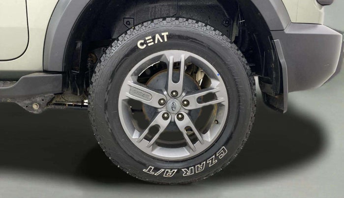 2021 Mahindra Thar LX D AT 4WD HT, Diesel, Automatic, 52,861 km, Left Rear Wheel