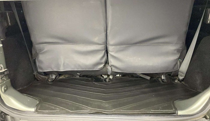 2021 Mahindra Thar LX D AT 4WD HT, Diesel, Automatic, 52,861 km, Dicky (Boot door) - Jack missing