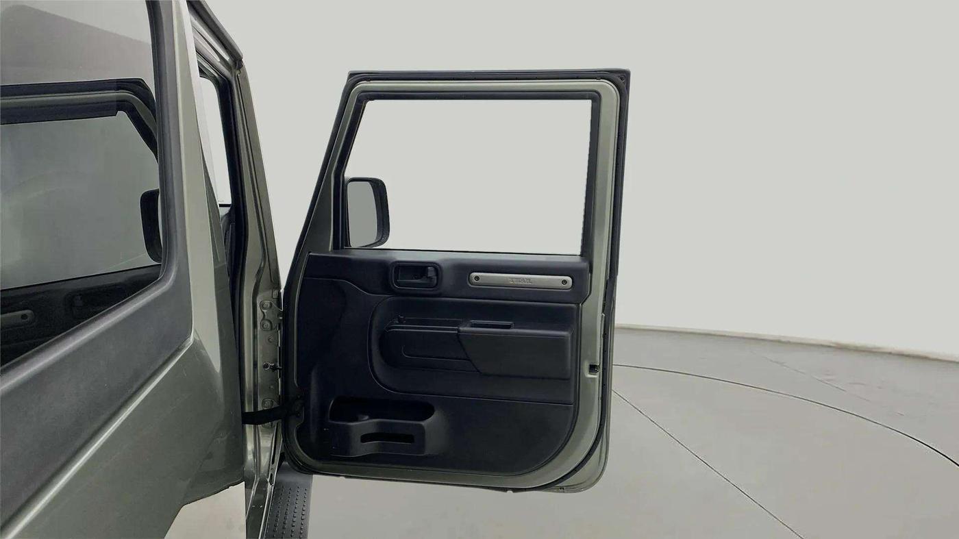 2021 Mahindra Thar LX D AT 4WD HT, Diesel, Automatic, 52,861 km, RHS Front Door