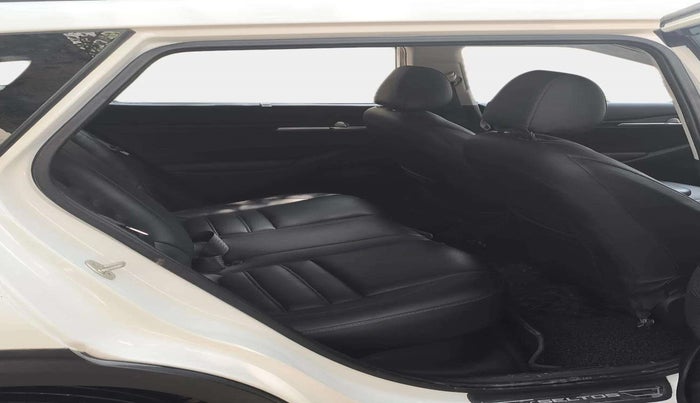 2020 KIA SELTOS HTK PLUS 1.5, Petrol, Manual, 49,671 km, Right Side Rear Door Cabin
