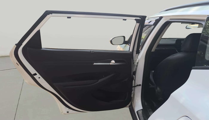2020 KIA SELTOS HTK PLUS 1.5, Petrol, Manual, 49,671 km, LHS Front Door