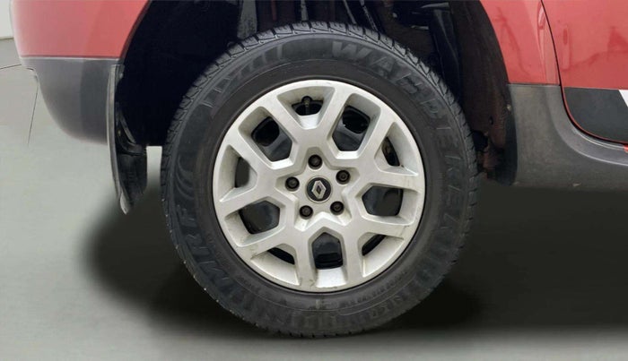 2017 Renault Duster RXL PETROL, Petrol, Manual, 39,597 km, Right Rear Wheel