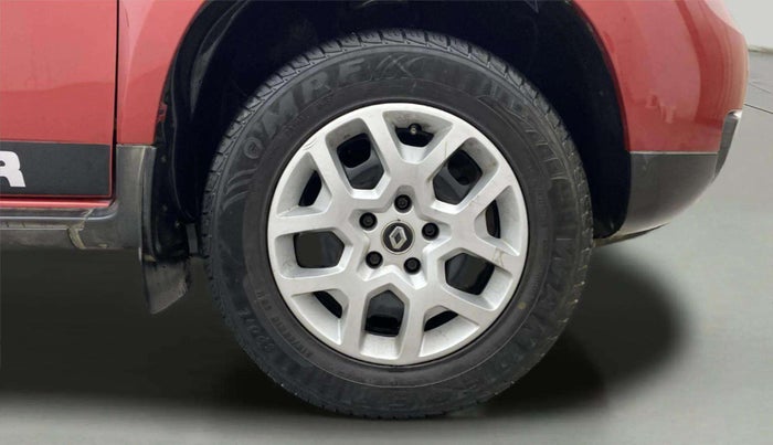 2017 Renault Duster RXL PETROL, Petrol, Manual, 39,597 km, Right Front Wheel