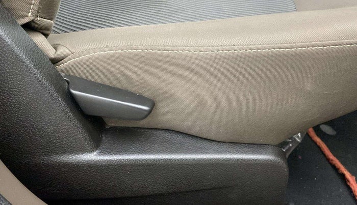 2017 Renault Duster RXL PETROL, Petrol, Manual, 39,597 km, Driver Side Adjustment Panel