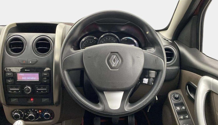 2017 Renault Duster RXL PETROL, Petrol, Manual, 39,597 km, Steering Wheel Close Up