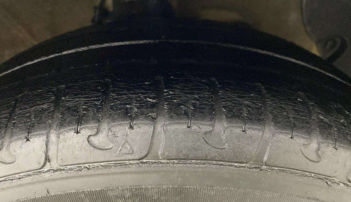 2019 Hyundai Grand i10 SPORTZ 1.2 KAPPA VTVT, Petrol, Manual, 30,507 km, Right Front Tyre Tread