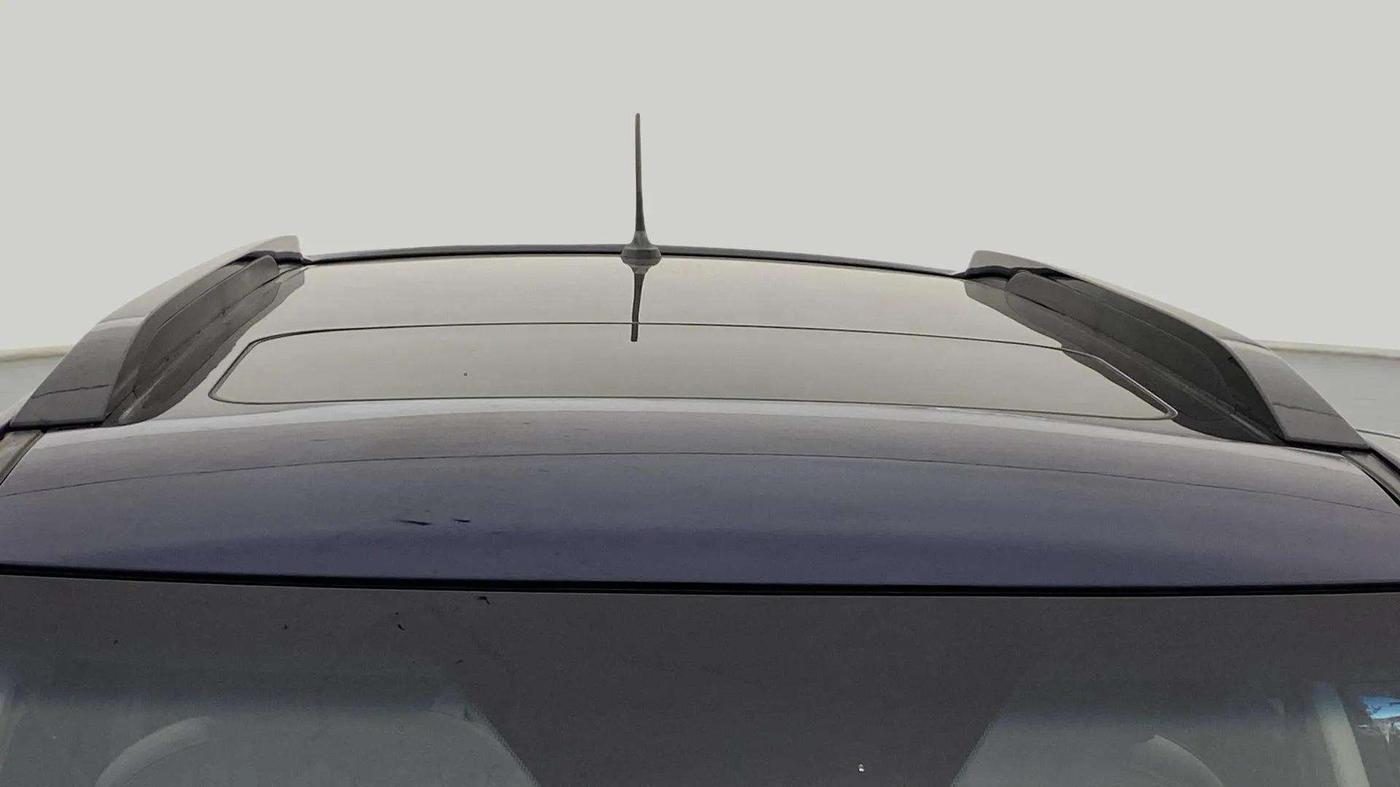 2024 Mahindra XUV 3XO AX5 1.2 L TCMPFI AT, Petrol, Automatic, 6,154 km, Moonroof/ Sunroof