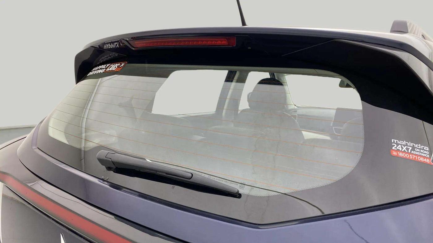 2024 Mahindra XUV 3XO AX5 1.2 L TCMPFI AT, Petrol, Automatic, 6,154 km, Rear Wiper