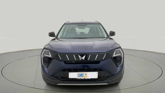 2024 Mahindra XUV 3XO AX5 1.2 L TCMPFI AT, Petrol, Automatic, 6,154 km, Front