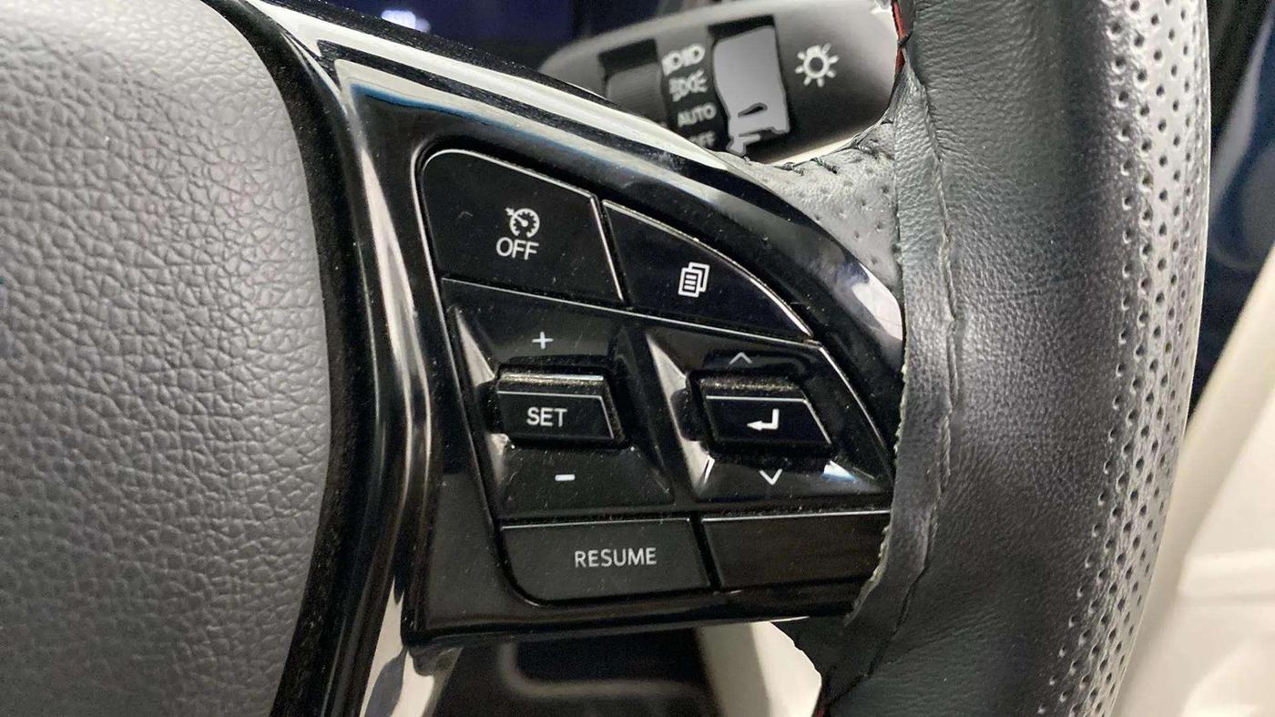 2024 Mahindra XUV 3XO AX5 1.2 L TCMPFI AT, Petrol, Automatic, 6,154 km, Adaptive Cruise Control