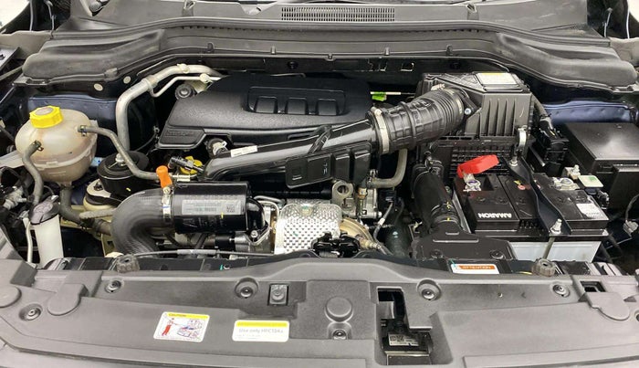 2024 Mahindra XUV 3XO AX5L 1.2 TGDi AT, Petrol, Automatic, 5,468 km, Engine View