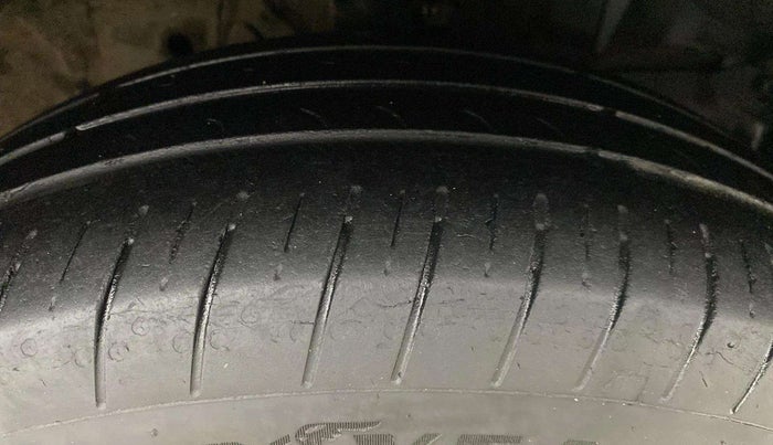 2017 Honda Jazz 1.2L I-VTEC V AT, Petrol, Automatic, 67,385 km, Right Front Tyre Tread