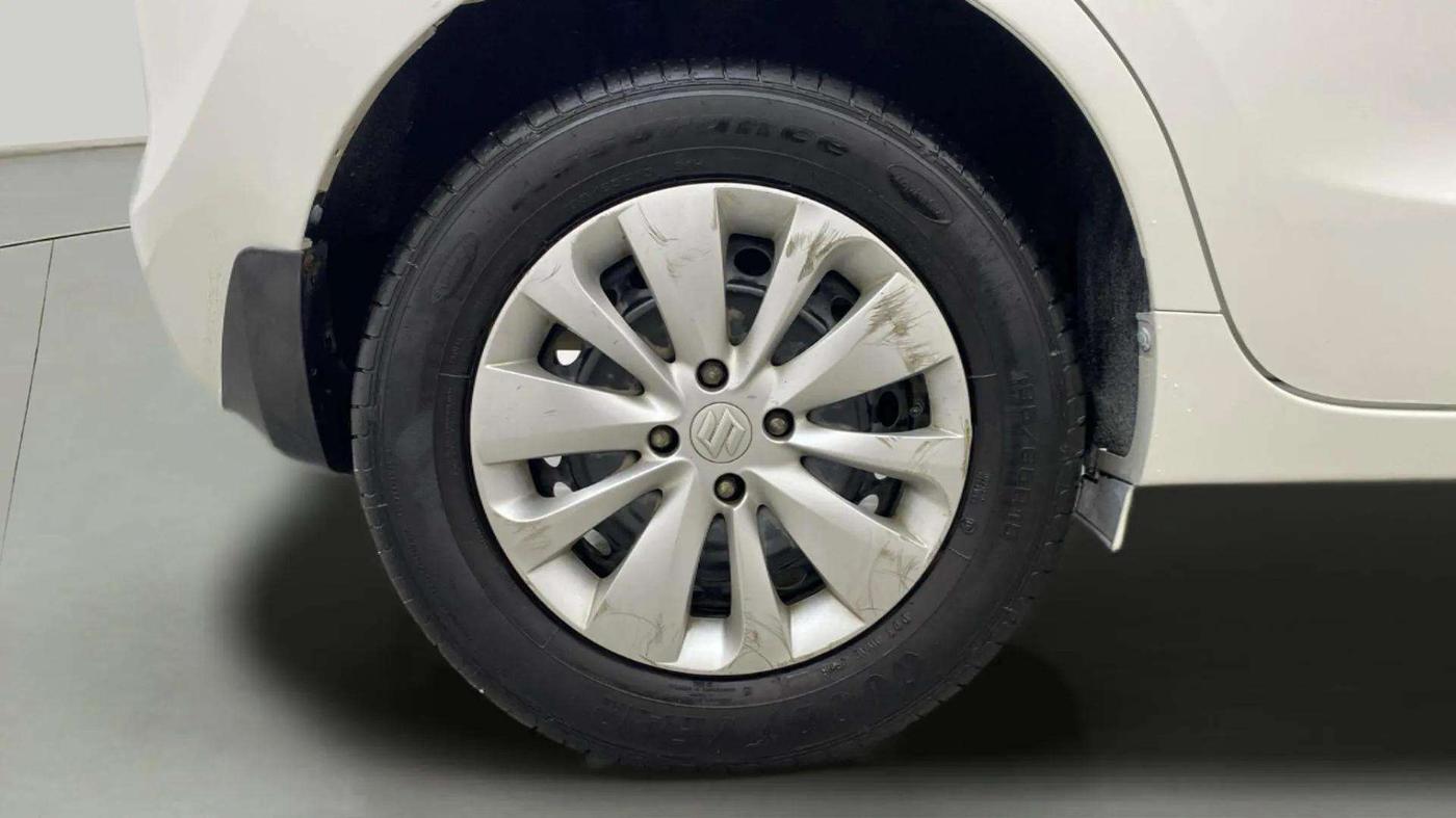 2016 Maruti Baleno DELTA DIESEL 1.3, Diesel, Manual, 86,230 km, Right Rear Wheel