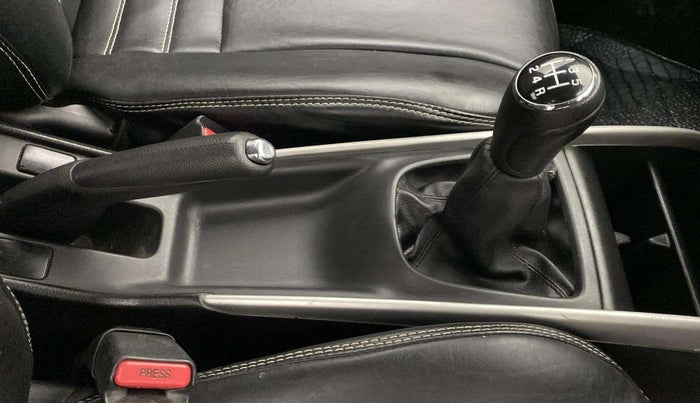 2016 Maruti Baleno DELTA DIESEL 1.3, Diesel, Manual, 86,183 km, Gear Lever