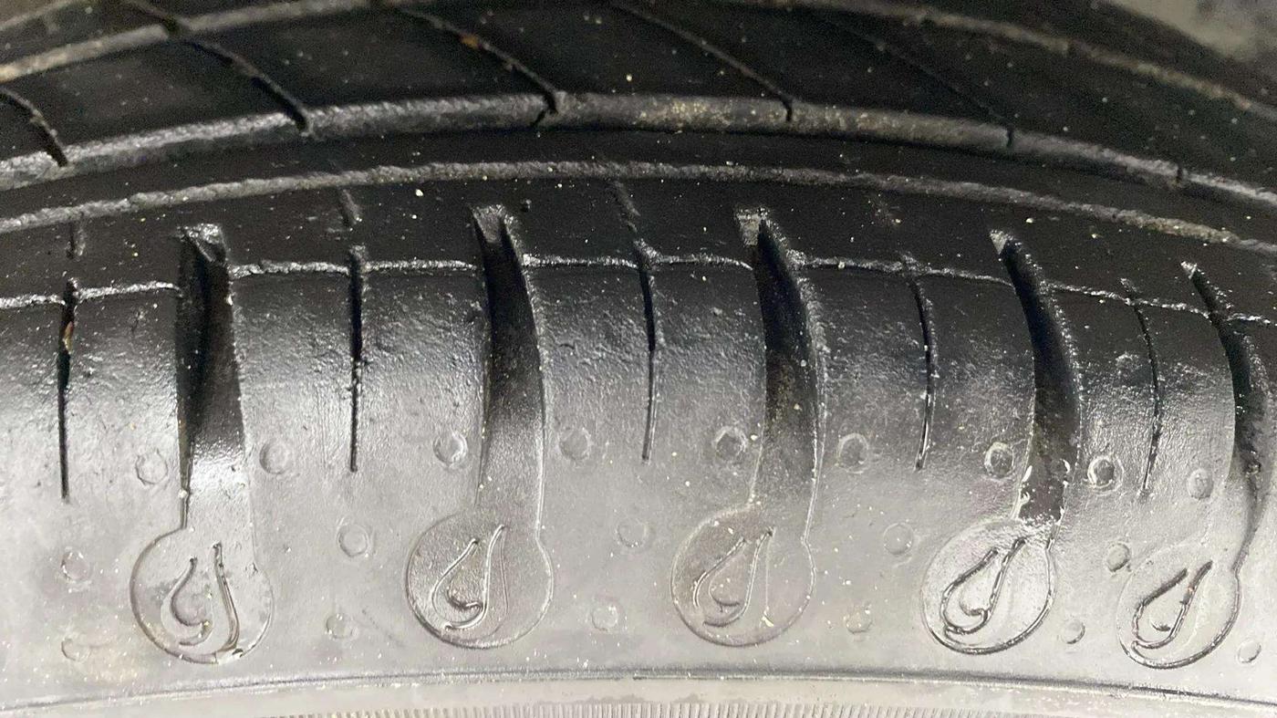 2021 Datsun Redi Go T, Petrol, Manual, 32,358 km, Right Front Tyre Tread