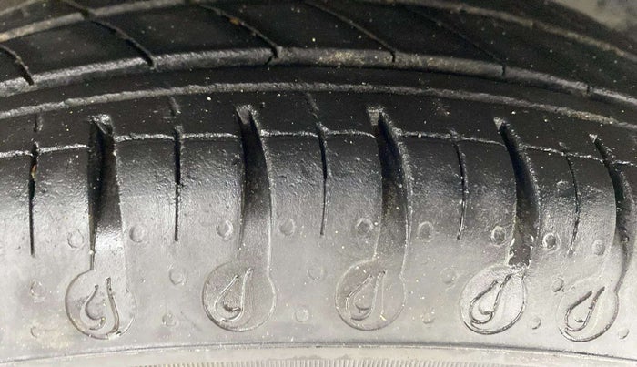 2021 Datsun Redi Go T, Petrol, Manual, 32,358 km, Right Front Tyre Tread