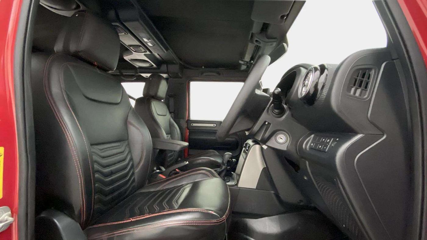 2023 Mahindra Thar LX D 4WD AT CONVERTIBLE, Diesel, Automatic, 14,813 km, Right Side Front Door Cabin