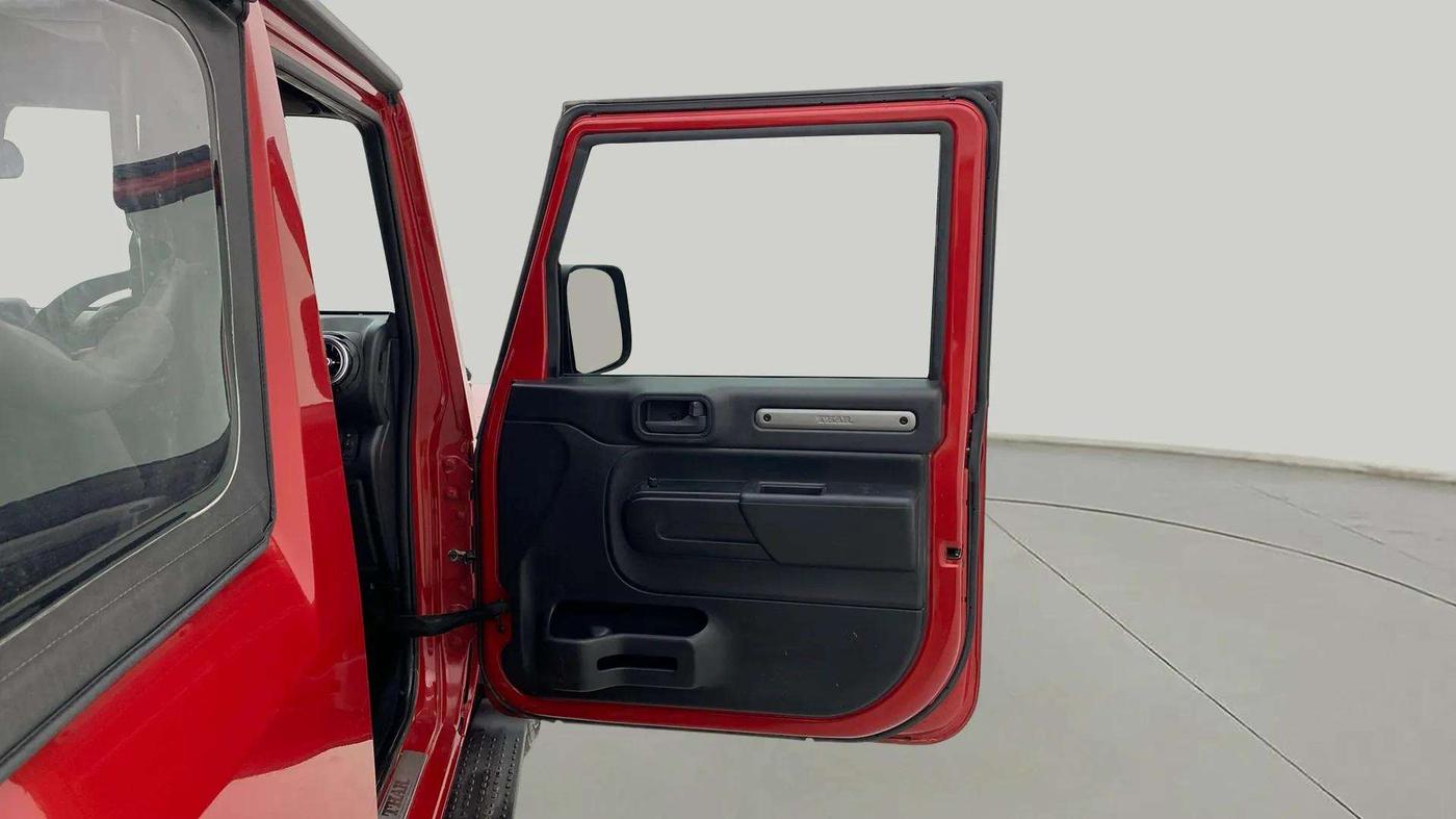 2023 Mahindra Thar LX D 4WD AT CONVERTIBLE, Diesel, Automatic, 14,813 km, RHS Front Door