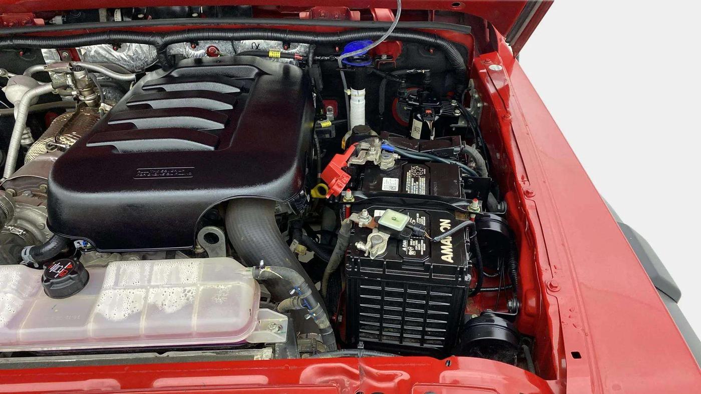 2023 Mahindra Thar LX D 4WD AT CONVERTIBLE, Diesel, Automatic, 14,813 km, Engine View - Left