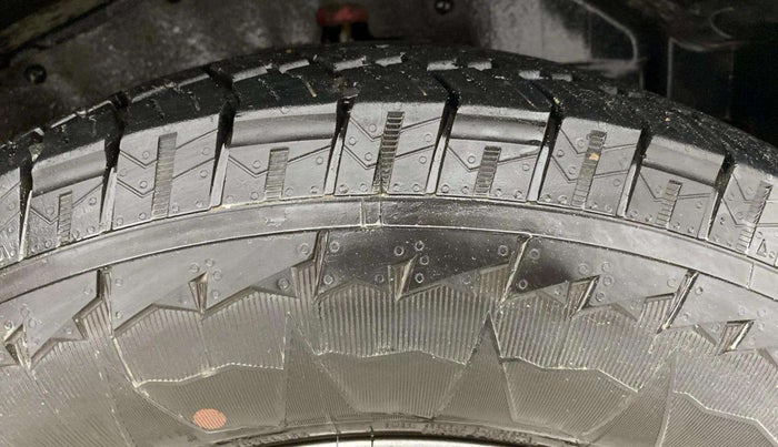 2023 Mahindra Thar LX D 4WD AT CONVERTIBLE, Diesel, Automatic, 14,687 km, Right Front Tyre Tread