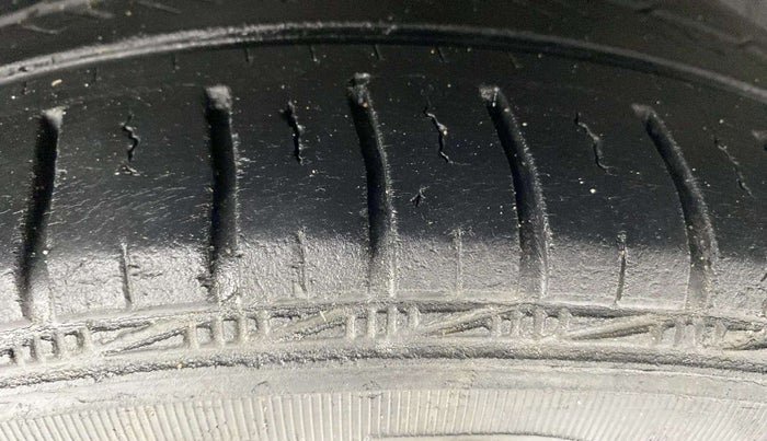 2020 Maruti XL6 ZETA MT, Petrol, Manual, 71,167 km, Left Rear Tyre Tread