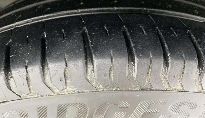 2020 Maruti XL6 ZETA MT, Petrol, Manual, 71,167 km, Left Front Tyre Tread