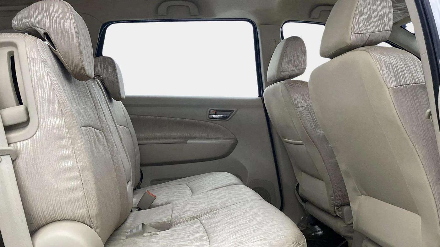 2015 Maruti Ertiga VXI, Petrol, Manual, 33,036 km, Right Side Rear Door Cabin