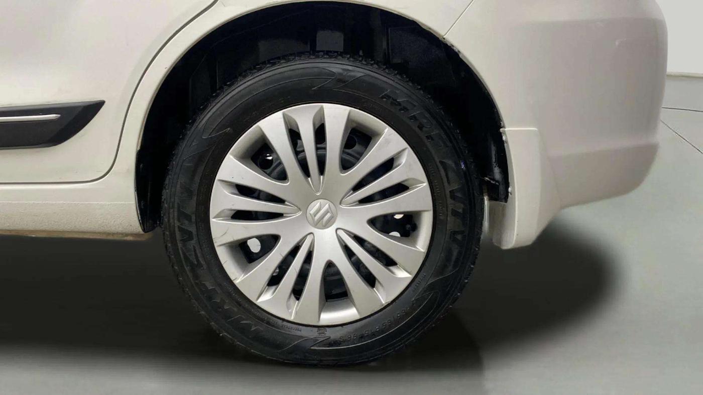 2015 Maruti Ertiga VXI, Petrol, Manual, 33,036 km, Left Rear Wheel