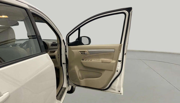 2015 Maruti Ertiga VXI, Petrol, Manual, 32,954 km, RHS Front Door