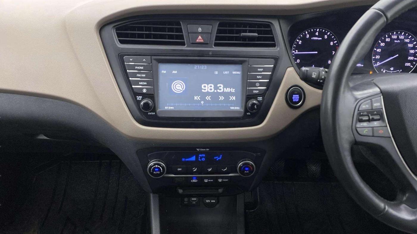 2016 Hyundai Elite i20 ASTA 1.2 (O), Petrol, Manual, 26,597 km, Air Conditioner