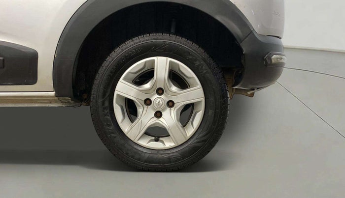 2019 Renault TRIBER RXZ, Petrol, Manual, 38,940 km, Left Rear Wheel