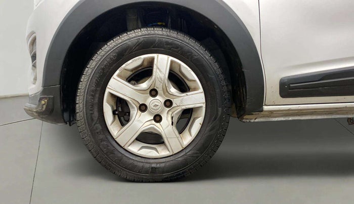 2019 Renault TRIBER RXZ, Petrol, Manual, 38,940 km, Left Front Wheel