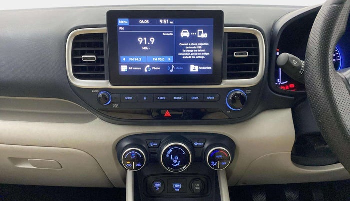2020 Hyundai VENUE SX 1.0 TURBO DUAL TONE, Petrol, Manual, 65,657 km, Air Conditioner