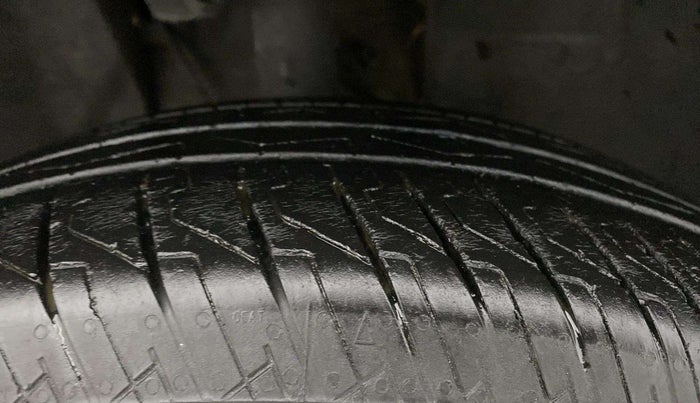 2024 Tata PUNCH ACCOMPLISHED MT CNG, CNG, Manual, 31,038 km, Right Front Tyre Tread