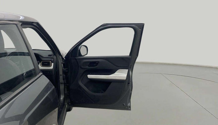 2024 Tata PUNCH ACCOMPLISHED MT CNG, CNG, Manual, 31,038 km, RHS Front Door