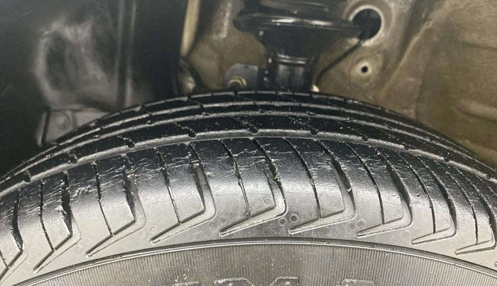 2021 Maruti New Wagon-R LXI CNG (O) 1.0, CNG, Manual, 43,239 km, Left Front Tyre Tread