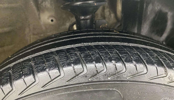 2021 Maruti New Wagon-R LXI CNG (O) 1.0, CNG, Manual, 43,239 km, Right Front Tyre Tread