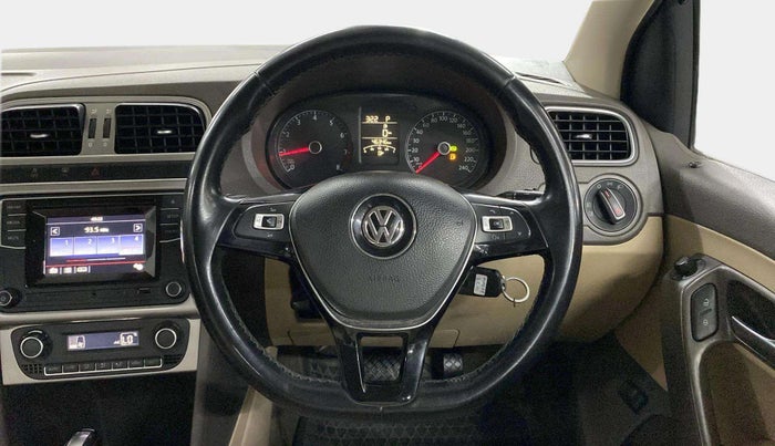 2016 Volkswagen Vento 1.2 TSI HIGHLINE PLUS AT, Petrol, Automatic, 46,380 km, Steering Wheel Close Up