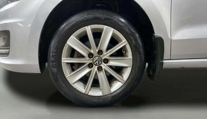 2016 Volkswagen Vento 1.2 TSI HIGHLINE PLUS AT, Petrol, Automatic, 46,380 km, Left Front Wheel