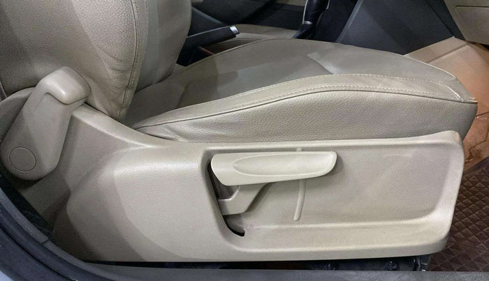 2016 Volkswagen Vento 1.2 TSI HIGHLINE PLUS AT, Petrol, Automatic, 46,380 km, Driver Side Adjustment Panel